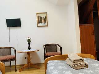Мини-отель Guest House Kamienica Biala Казимеж-Дольны Двухместный номер с 1 кроватью и собственной ванной комнатой-2