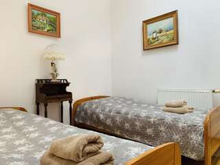 Мини-отель Guest House Kamienica Biala Казимеж-Дольны Двухместный номер с 1 кроватью и собственной ванной комнатой-3